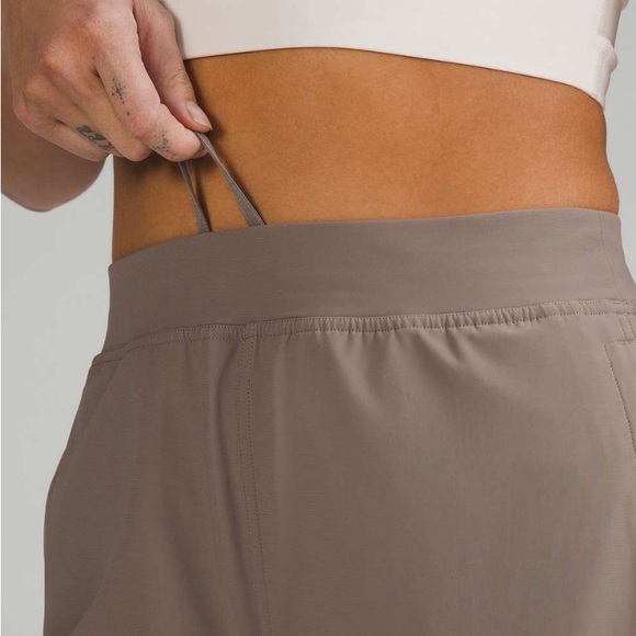 New with Tags Lululemon Adapted State High-Rise Cropped Jogger in Rover - Size 4 - Picture 5 of 8